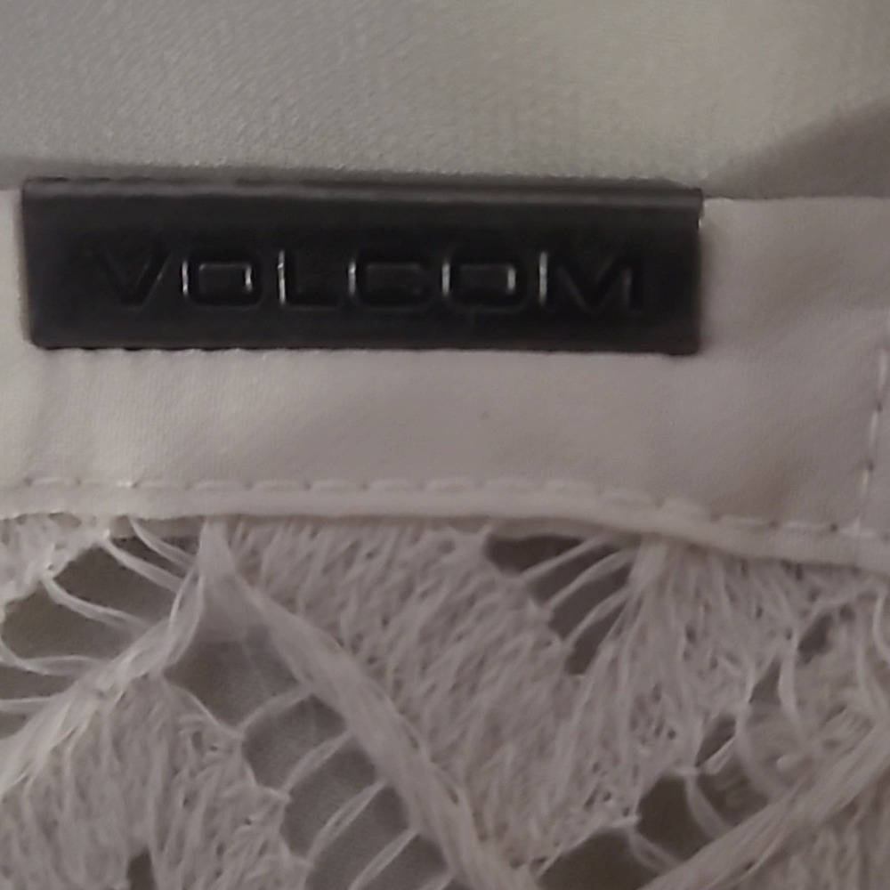 Volcom Long Sleeve Button Down Blouse Size S/P/10 - image 3